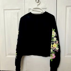 Guess long sleeve crewneck